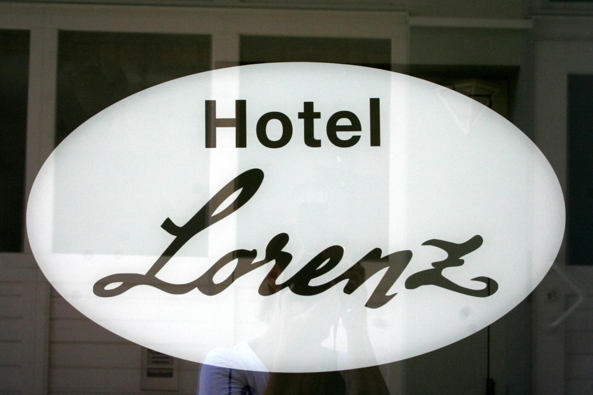 Hotel Cafe Lorenz Hohenems Exteriör bild