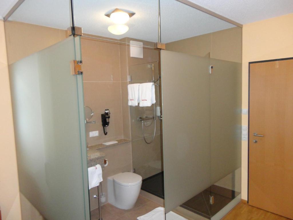 Hotel Cafe Lorenz Hohenems Rum bild